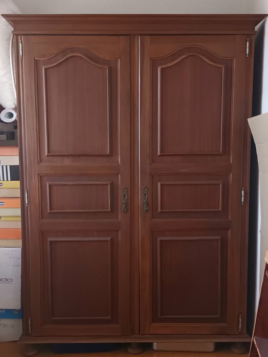 Mobilia  quarto, cama solteiro, guarda fato 2 portas