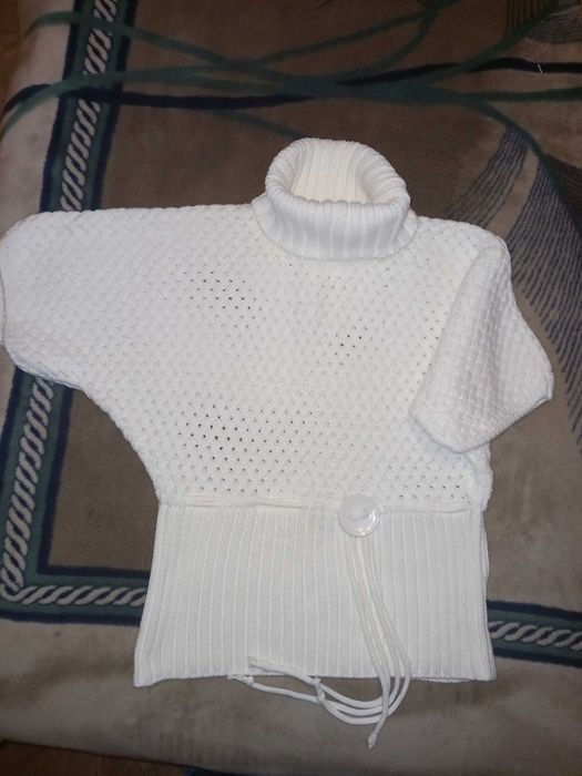 Свитер "летучая мышь", р. М