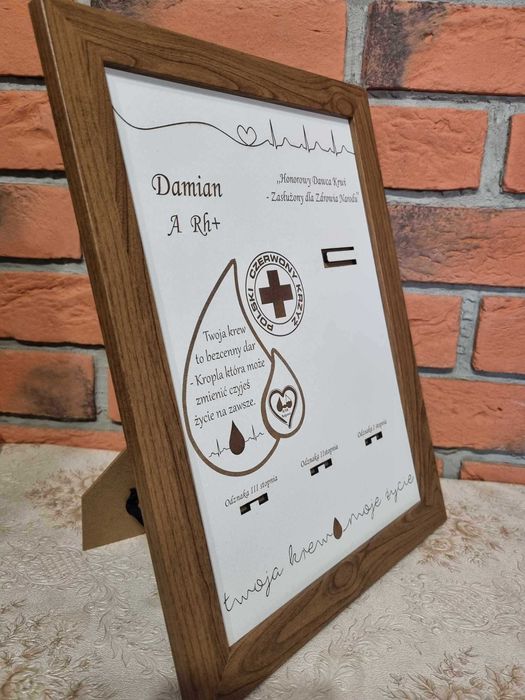 Ekspozytor na odznaki HDK