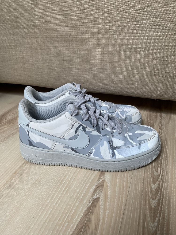 Nike Air Force 1 LV8 r. 38,5