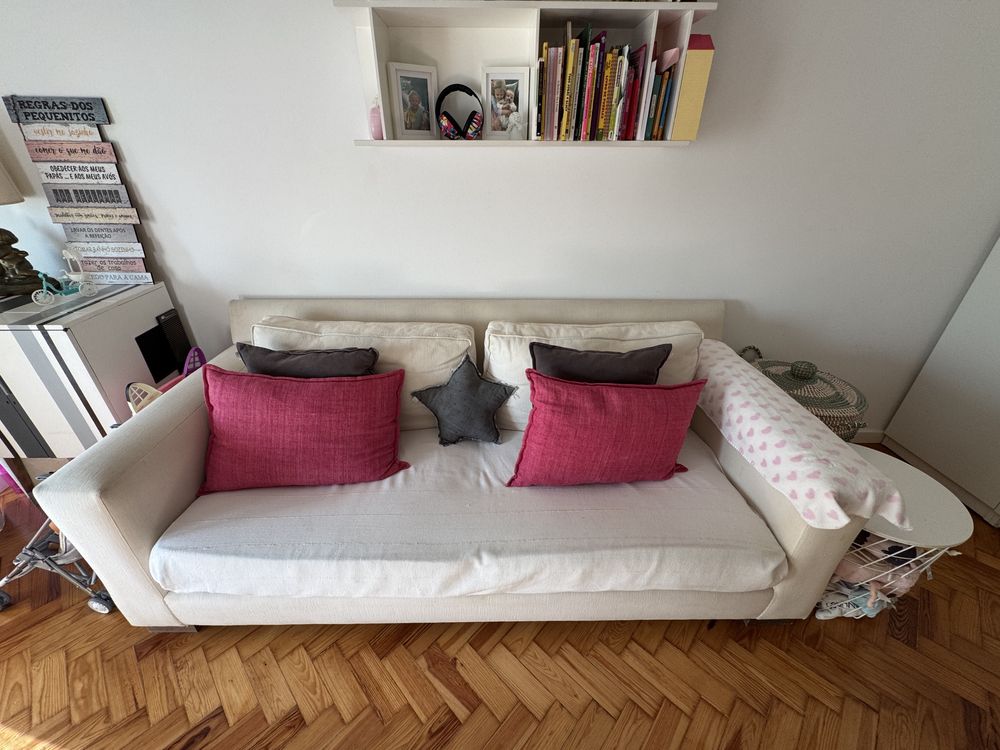 Sofa bege em bom estado