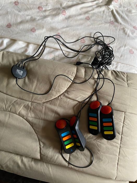 Playstation 2 + comandos + buzz