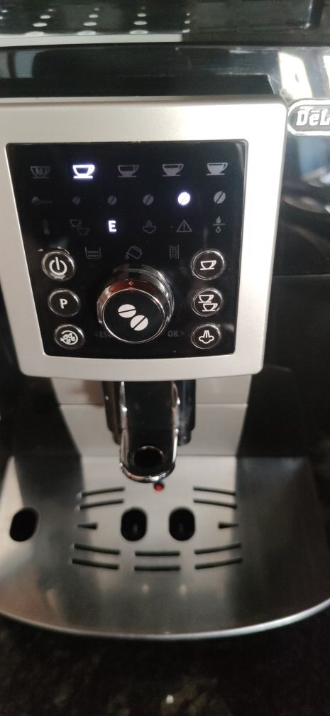 DeLonghi Máquina café expresso