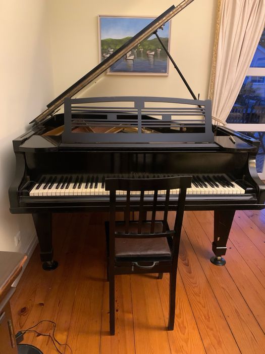 Piano meia cauda antigo
