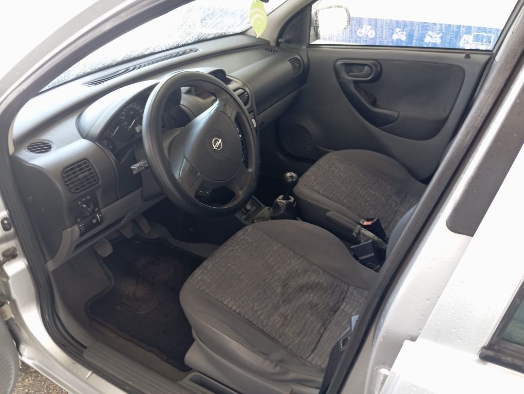 Opel corsa 1.2 Confort