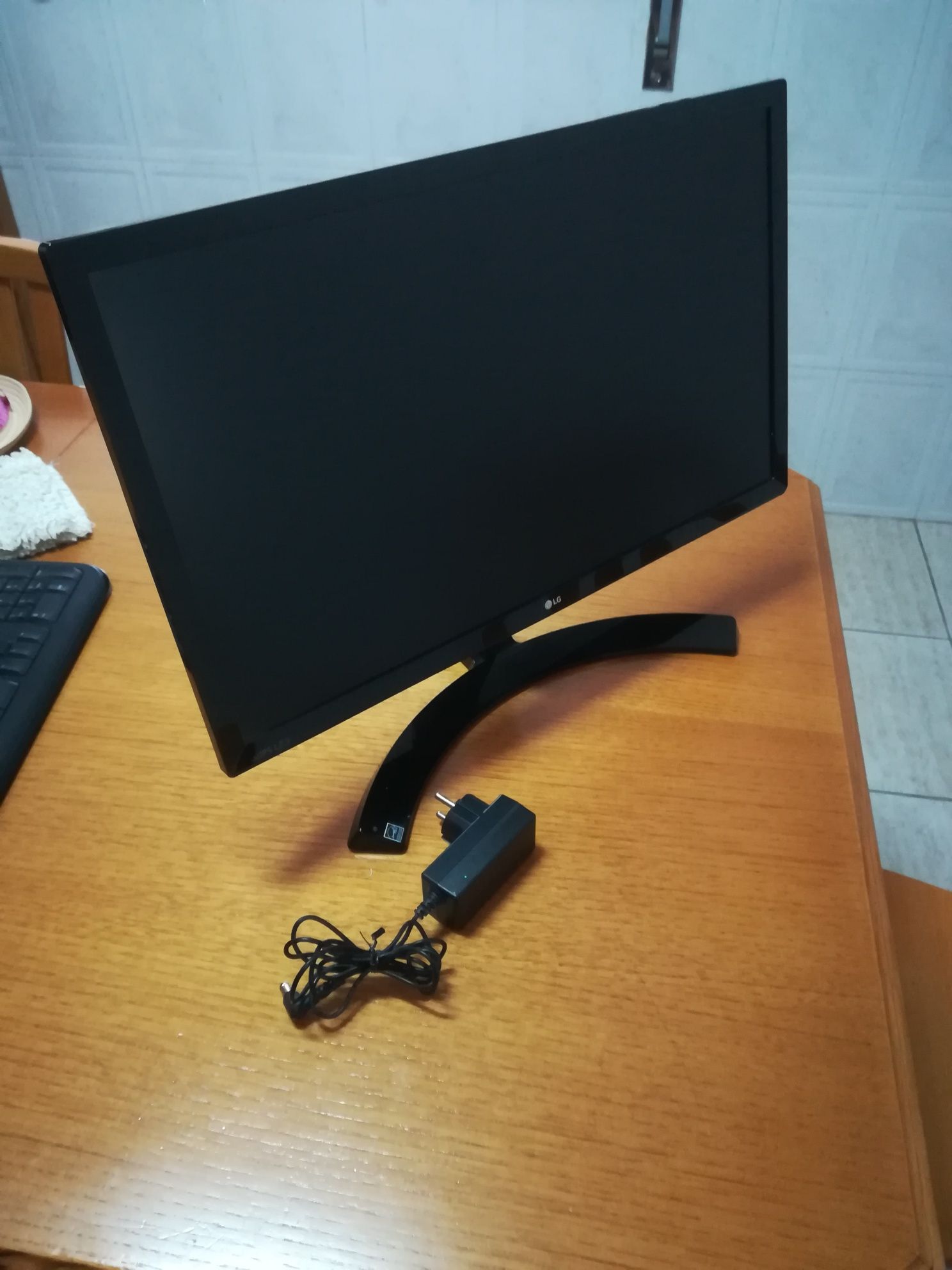 Monitor LED 22'' LG