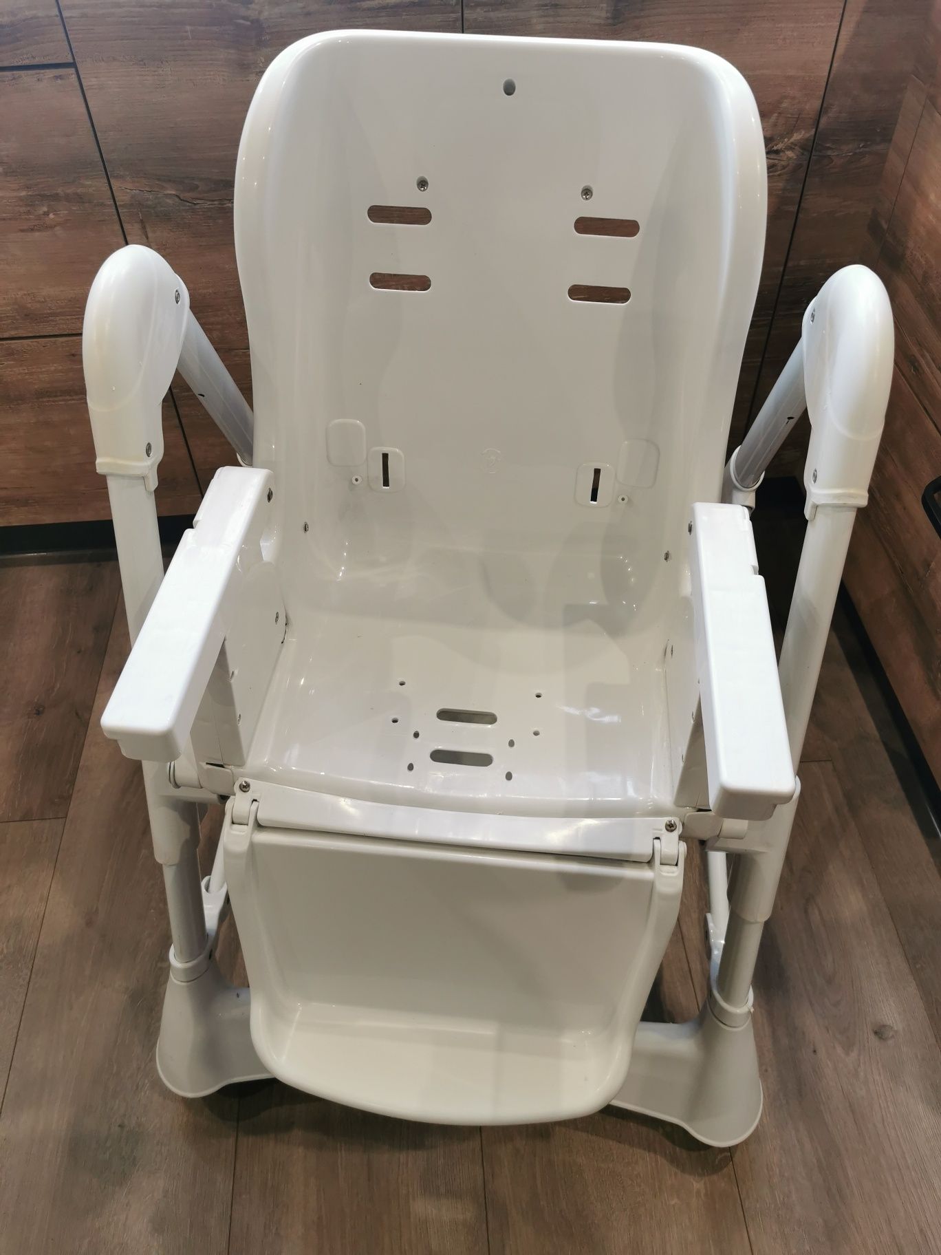 Krzeselko /fotelik do karmienia