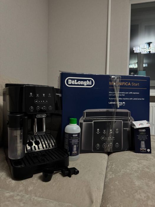 Кавомашина DeLonghi MAGNIFICA Start + Рідина для чистки  У ПОДАРУНОК