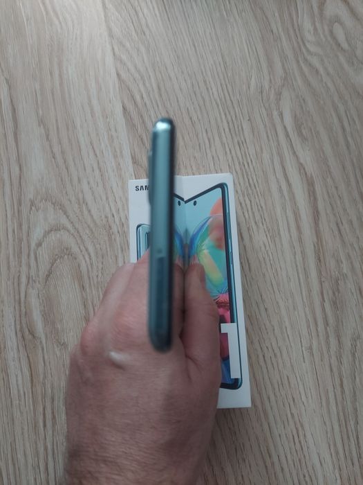 Продам samsung a71.