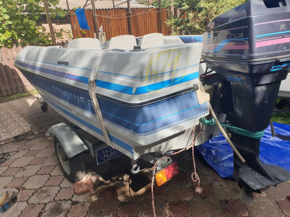 Катер Bayliner Capri 1500, лодку с мотором