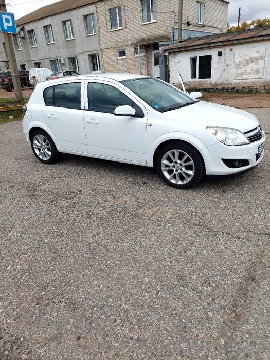 Продаж автомобіля ОпельАстра2009року