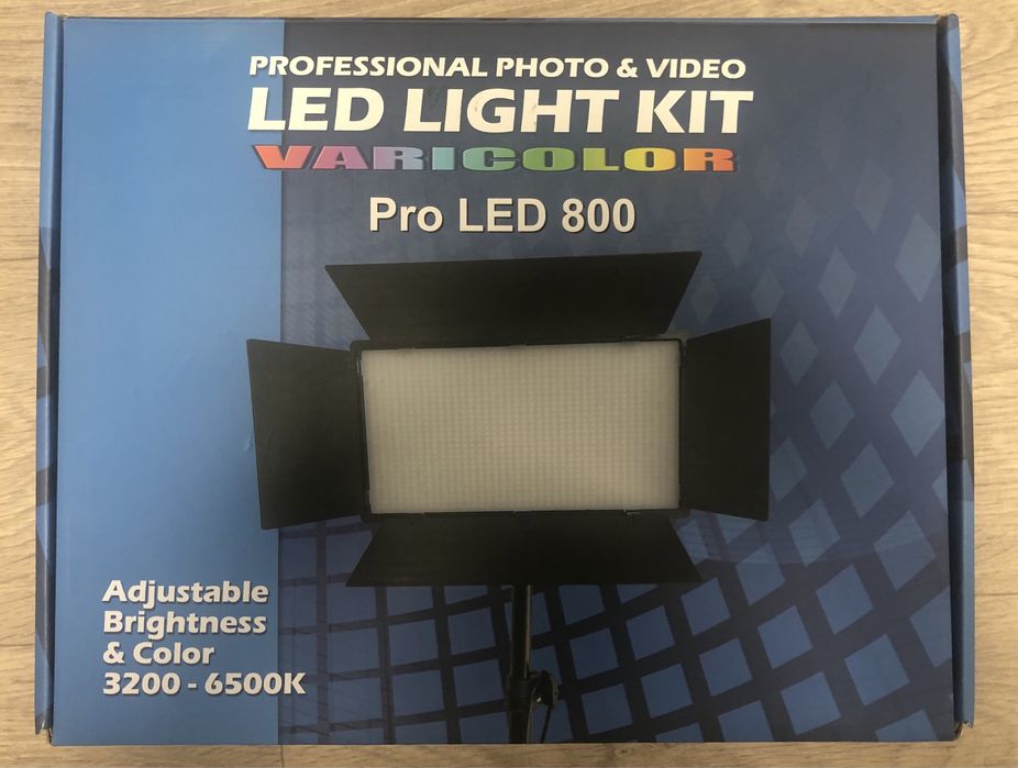 Професійне світло, лампа зі штативом