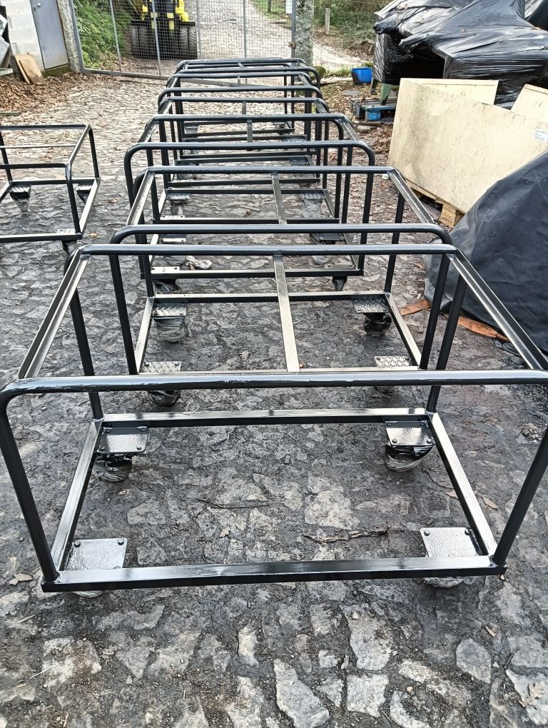 Carrinhos de transporte para fabricas