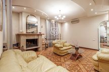 Квартира, 6к, 2 поверхова, гараж. Євроремонт. Білоруська 5, Лук'янівка