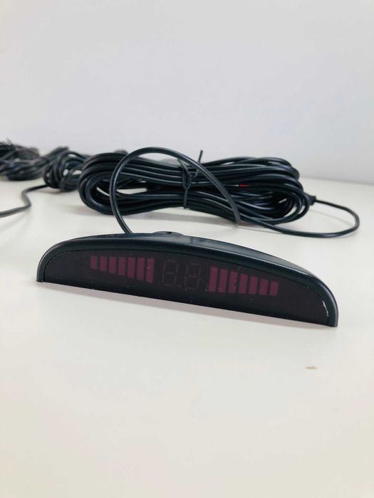 Samochodowe czujniki parkowania z wyświetlaczem LED 4 czujniki, radar