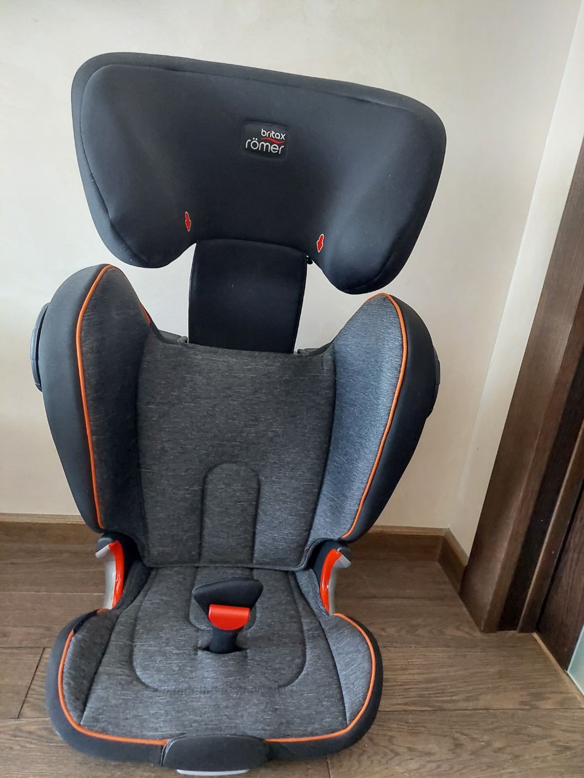 Автокрісло Britax Römer KIDFIX2 S