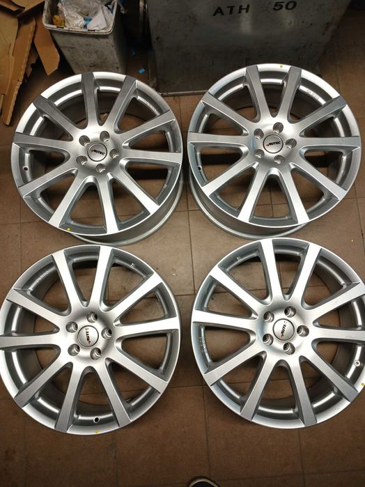 A1041. AUTEC 8x 19 ET 38 rozstaw 5 x 105