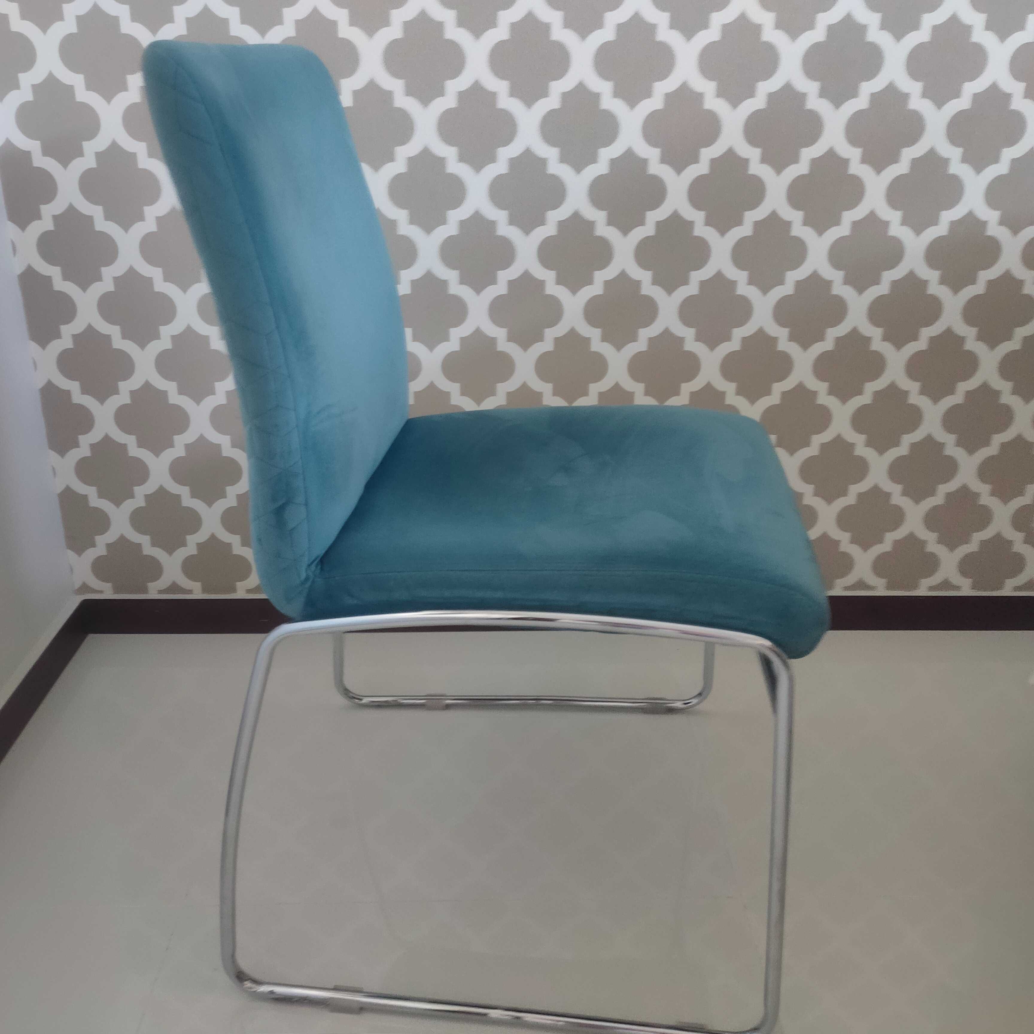 Cadeiras em veludo turquesa