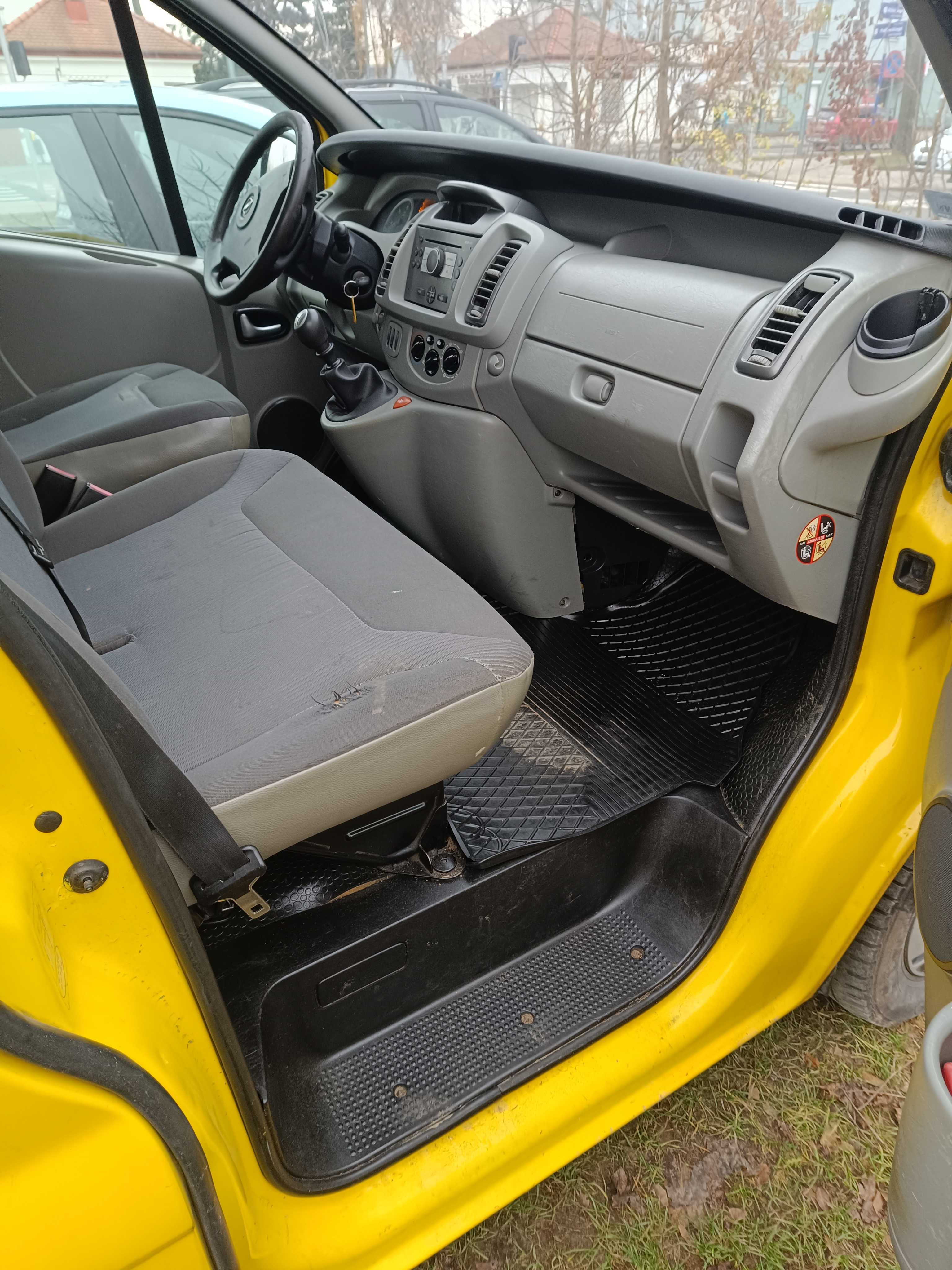 Sprzedam Opel Vivaro brygadówka 6 osobowy double holenderka