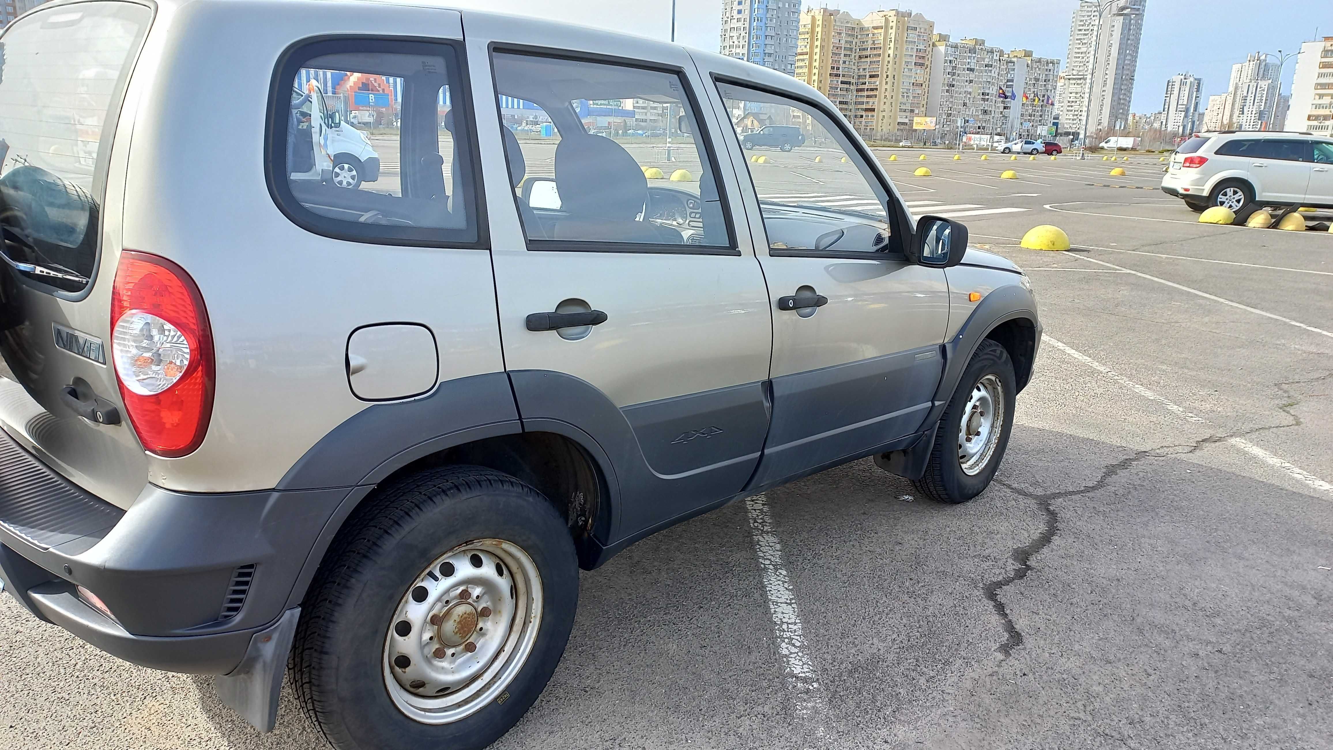 Chevrolet NIVA 2010 Bertone