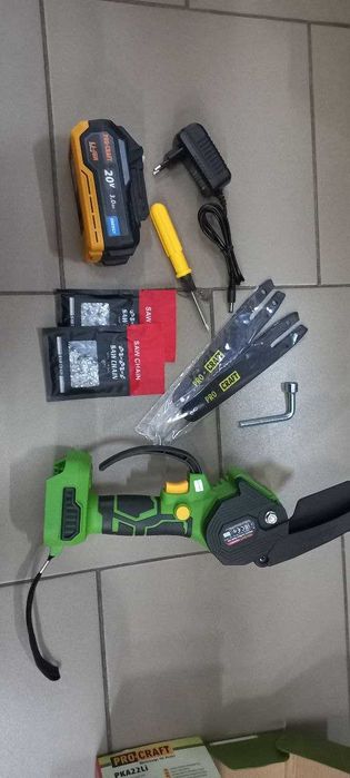 Аккумуляторная мини пила Procraft PKA22Li Нова
