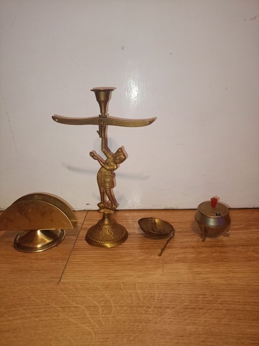 Różności z mosiądzu