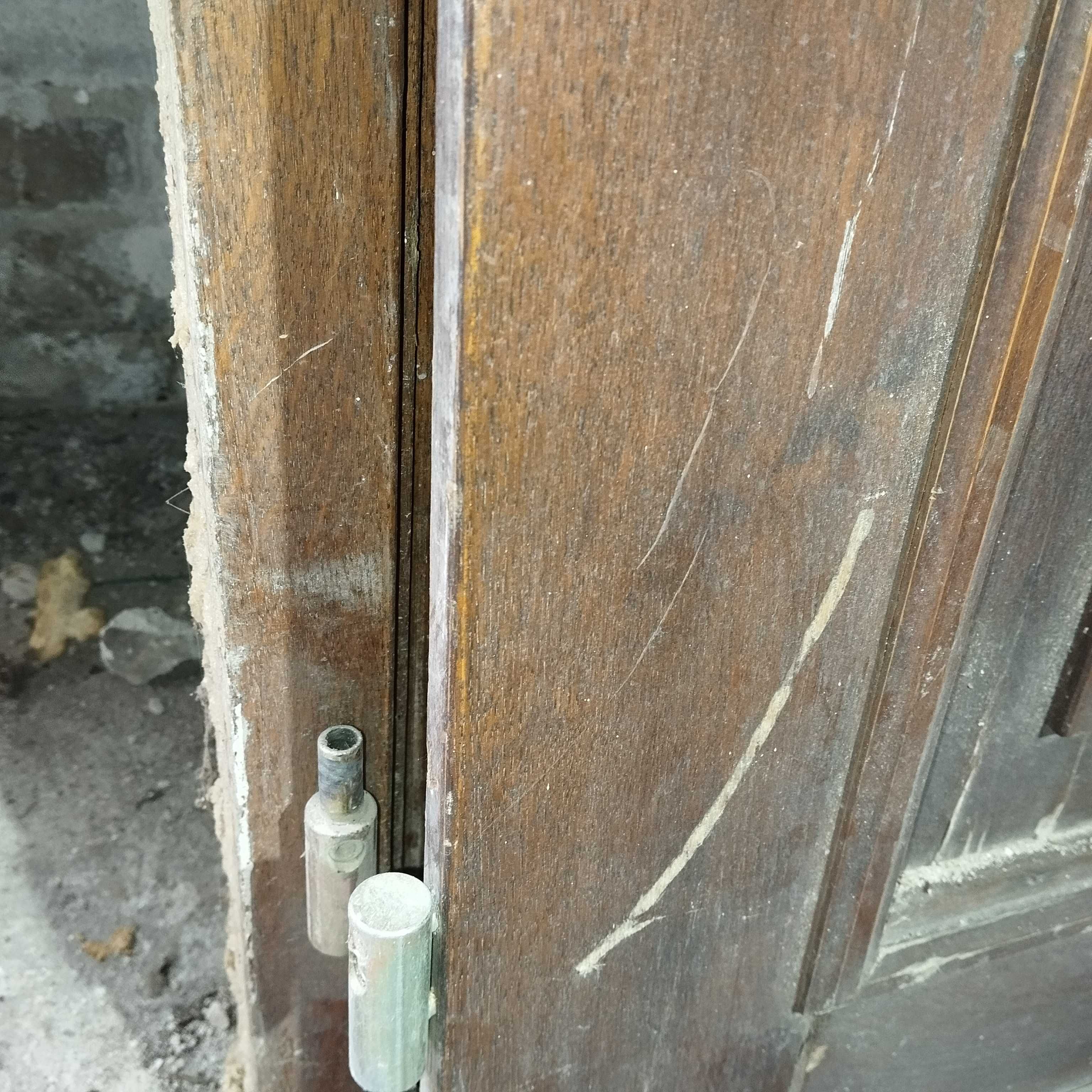 Drzwi z litego drewna do renowacji wysokie ciężkie 100cm lewe z futr.