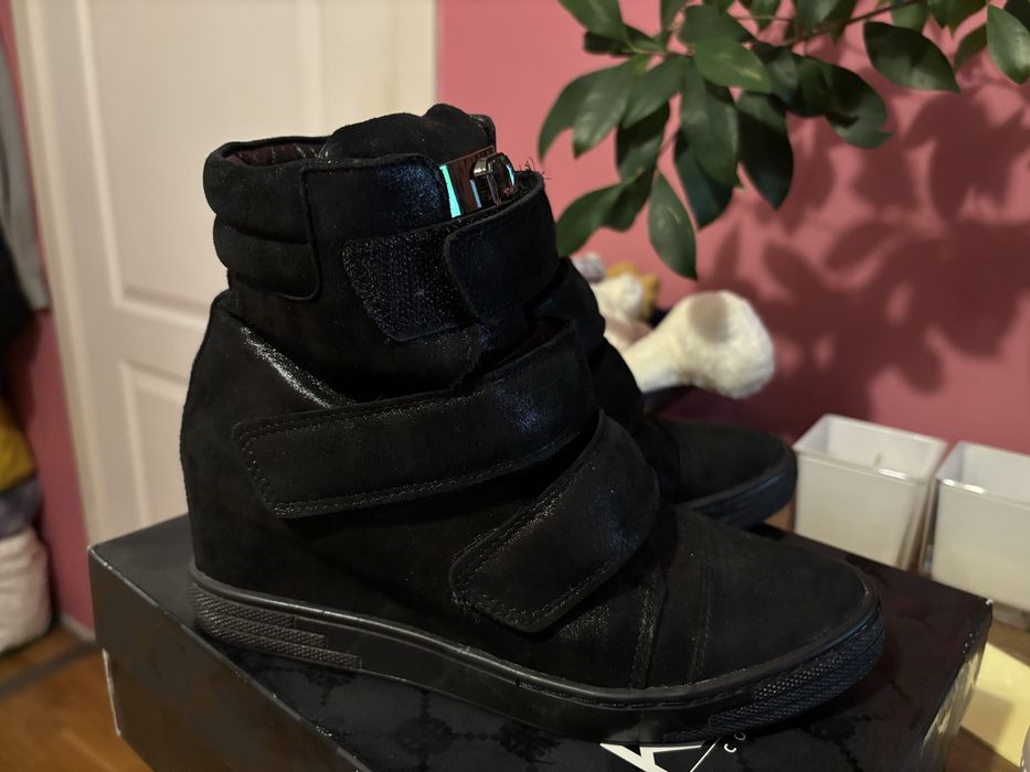 Botki na koturnie ze skory Marshall 36