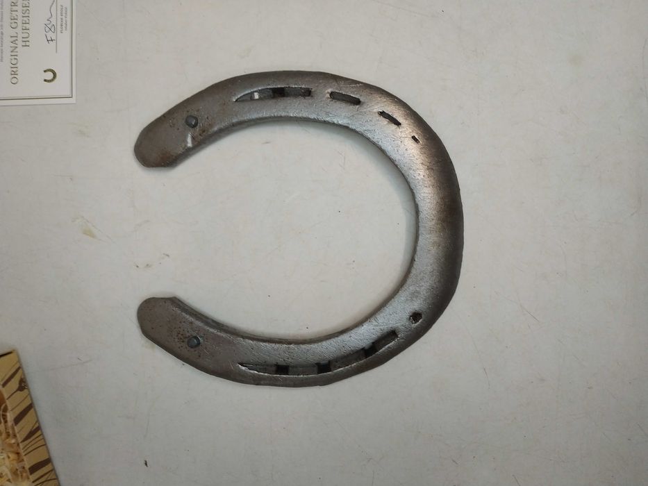 Podkowa prezent w drewnianym pudełku PURAJA