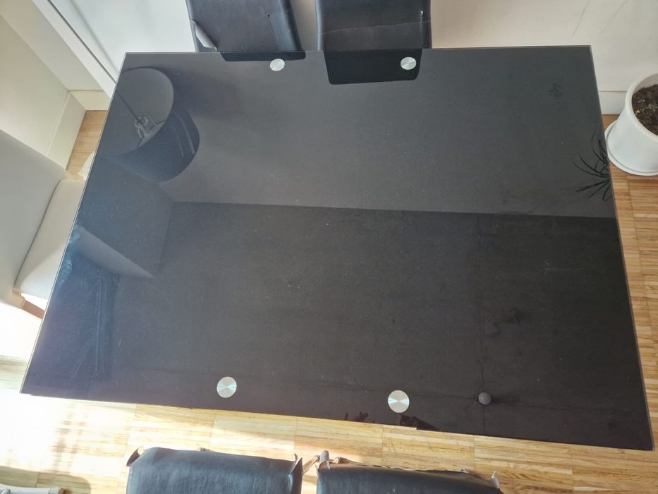 Mesa de vidro preta