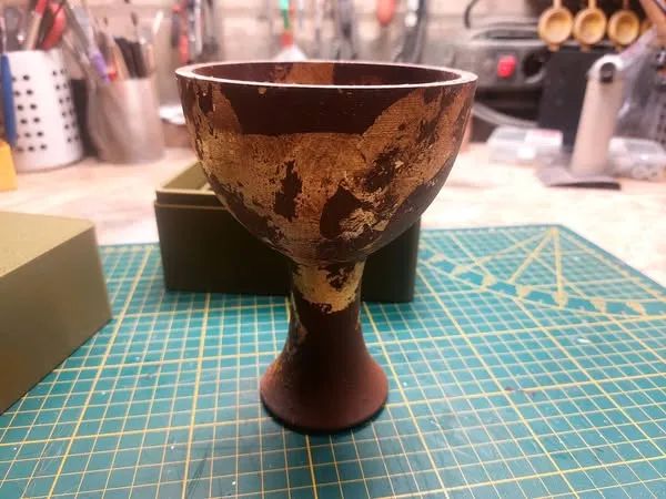 Santo Graal "Mr. Jones" com Caixa