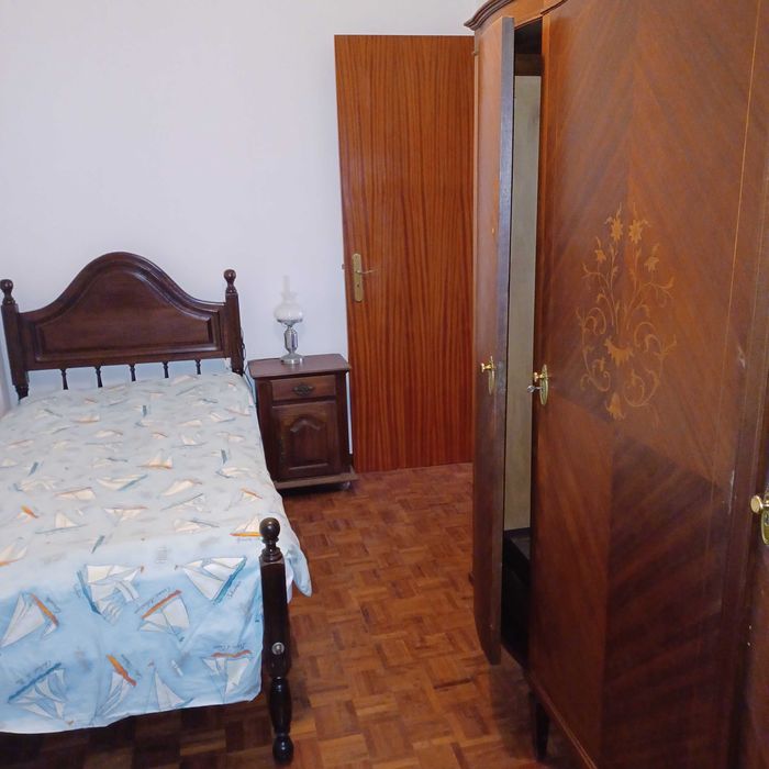 Alugo quarto no Dafundo