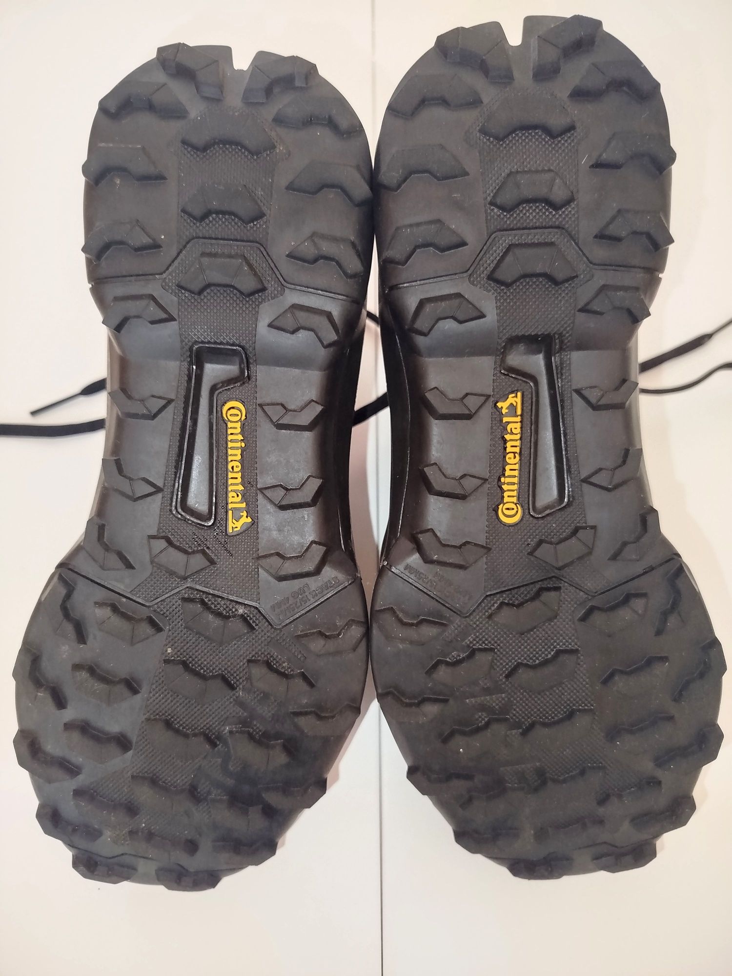 Кросівки чоловічі Adidas Terrex Ax4 Gore-Tex HP7395 розмір 39