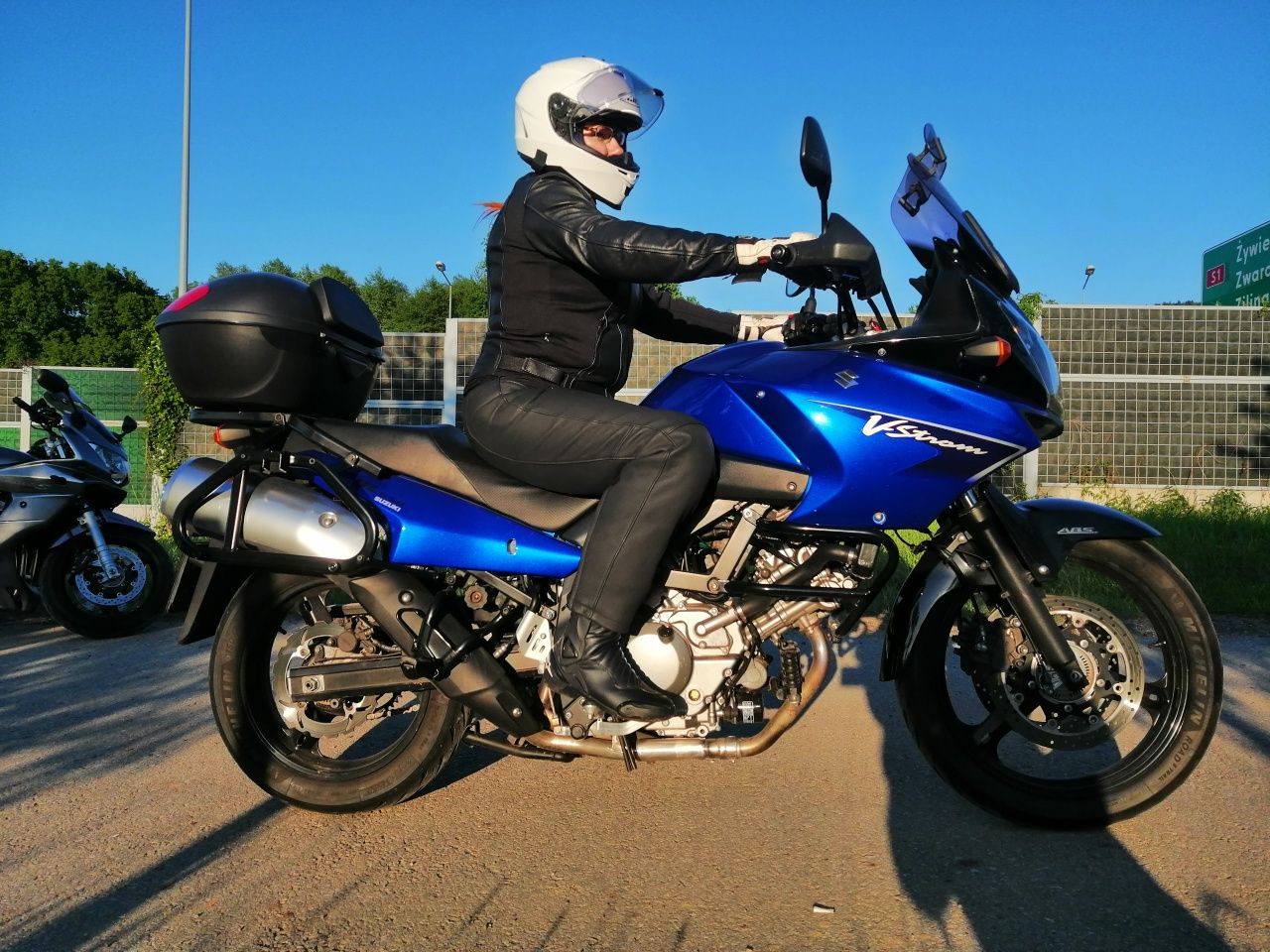 Suzuki DL 650 A V-Strom K7