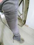 Szare kozaki zamszowe ze skóry Muszkieterki Stuart Weitzman r.39