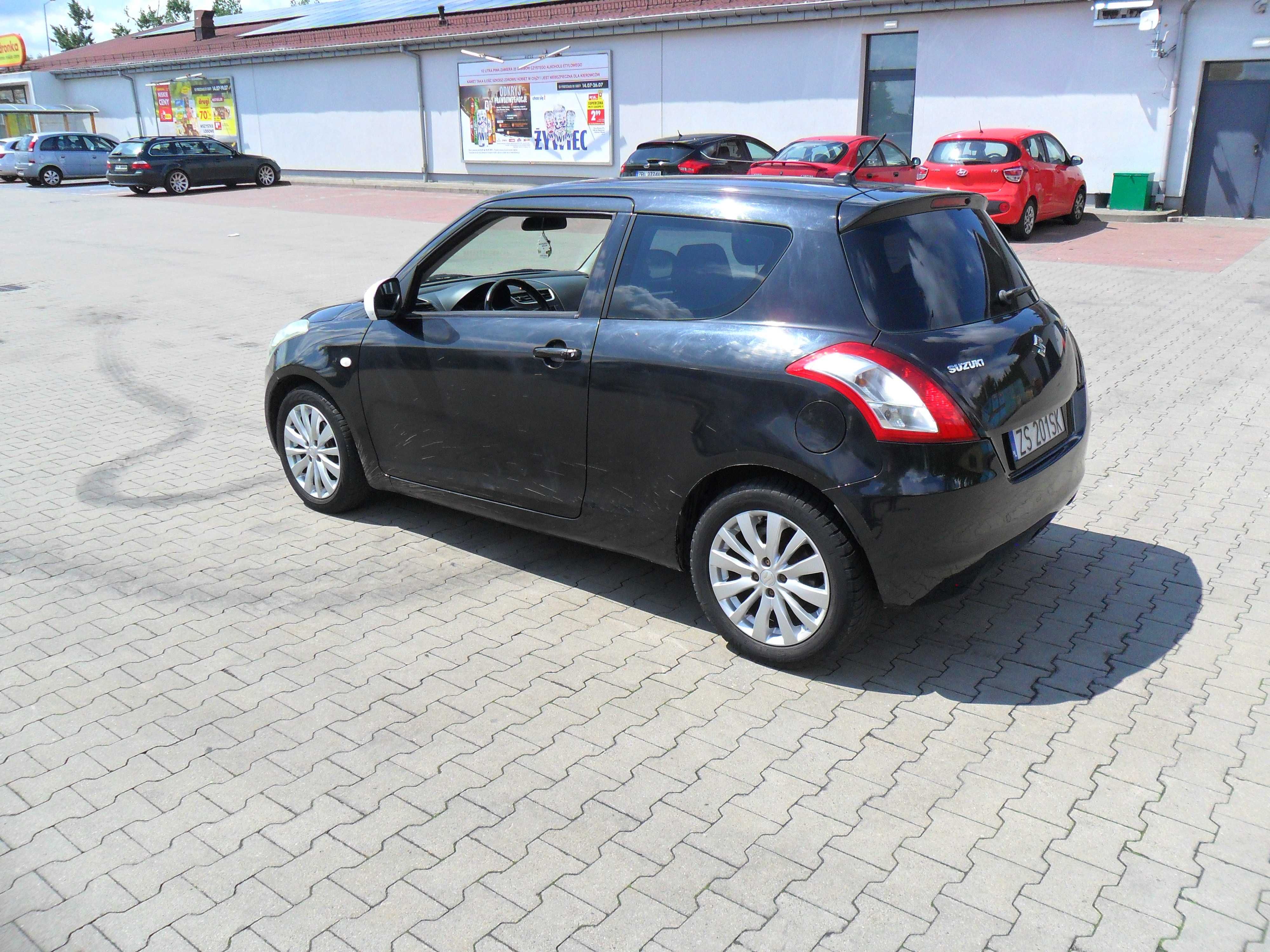 Suzuki Swift 1.3 B tempomat keyless Szyber dach Grzane fotele