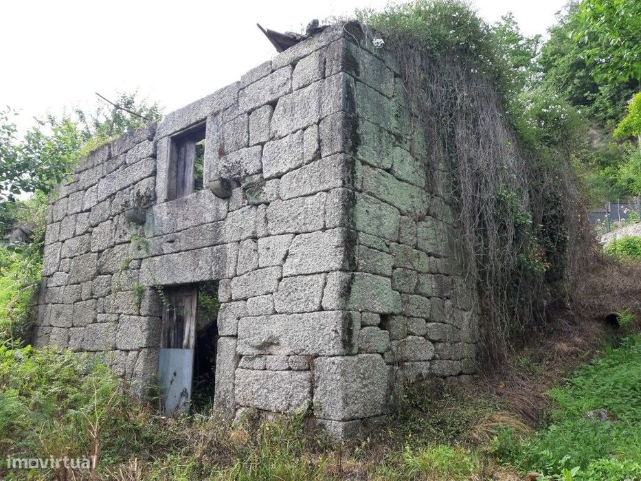 Casa em Pedra p/ Restauro - Gondoriz