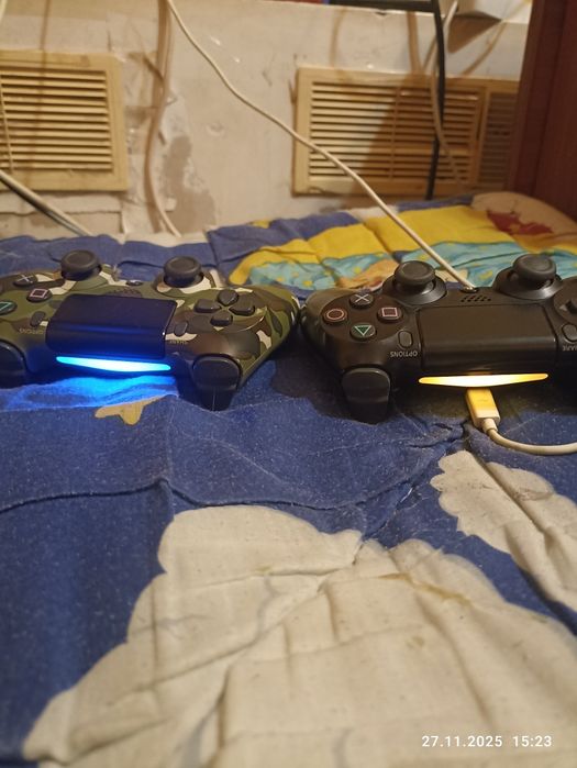 Продам ps4 pro 1tb в ідеальному стані з невеличким торгом