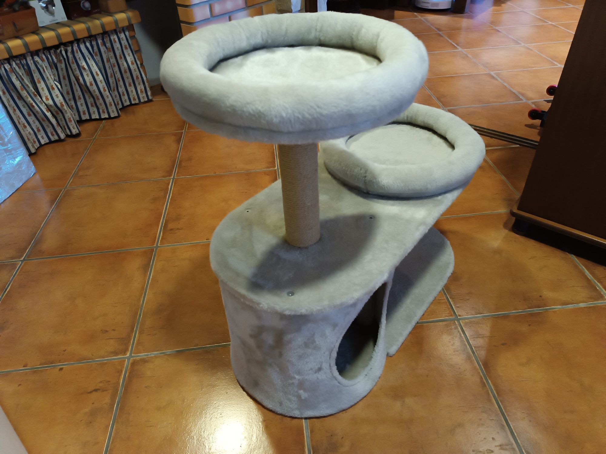 caminha e Descanso para gatos