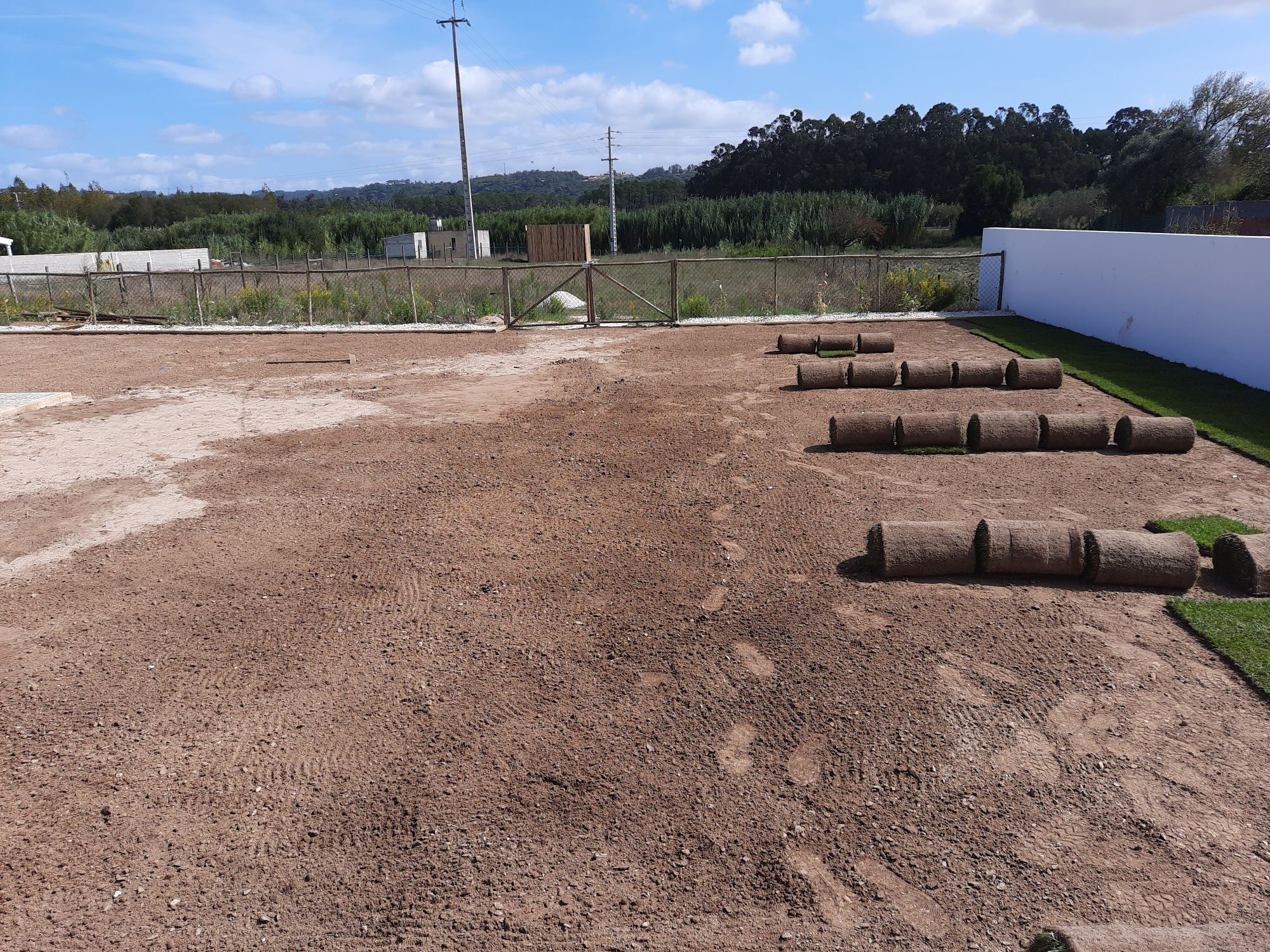 Serviços  de jardinagem. Construção e Manutenção. Limpeza de Terrenos.