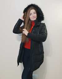 Фирменное пальто Marikoo с мехом