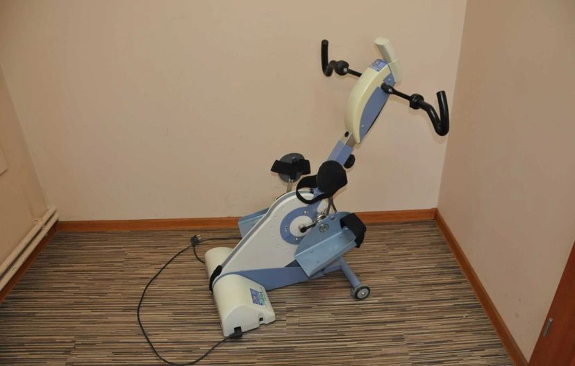 Велотренажер Thera Trainer як Мотомед Motomed