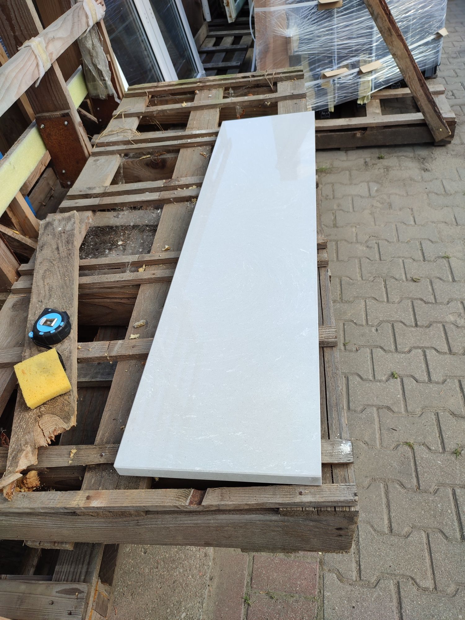 Parapet z konglomeratu