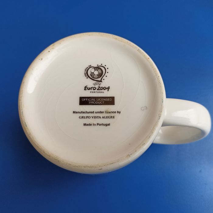 Caneca Vista Alegre de coleção Euro 2004 Portugal Kinas