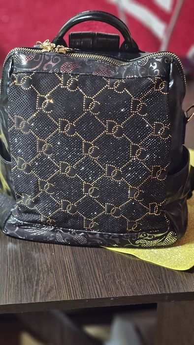 Продам сумку рюкзак женский