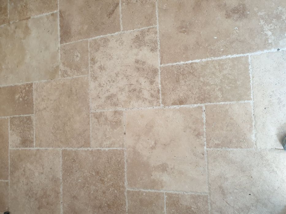 Pedra creme para piso - travertino