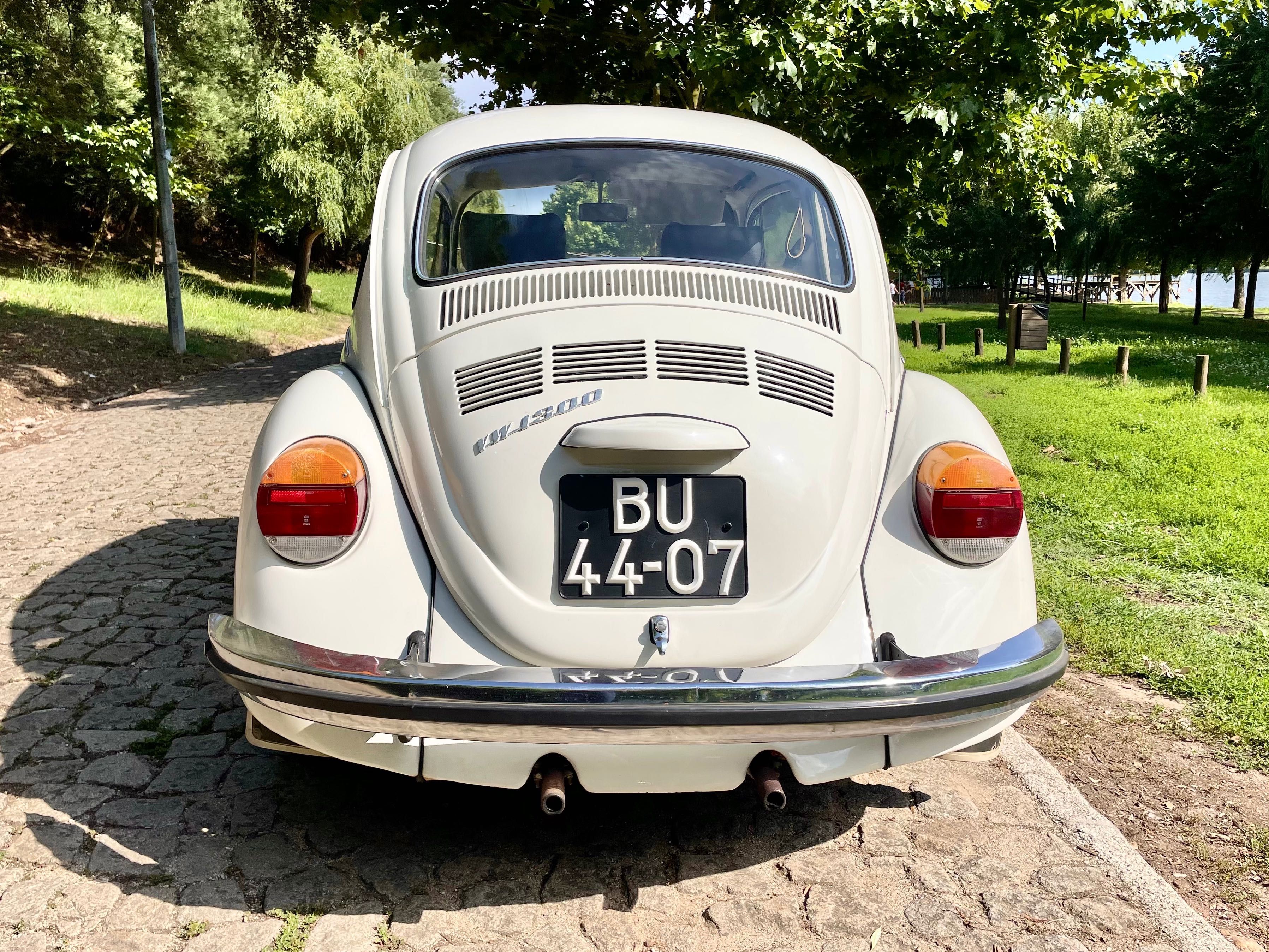 Aluguer de carro clássico Carocha Branco para casamentos e outros eventos