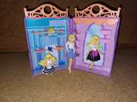 Barbie mini + 3 bonecas + loja/roupeiro. Brinquedos