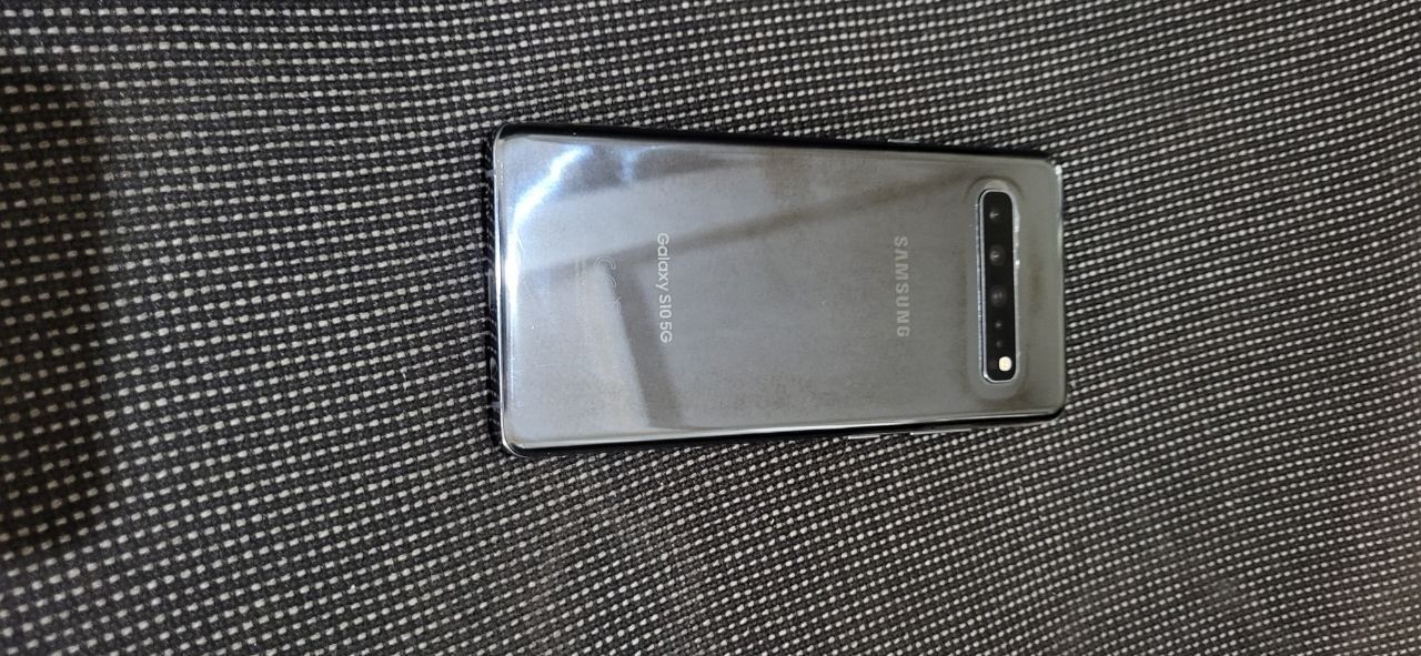 Продам Samsung s10 5g