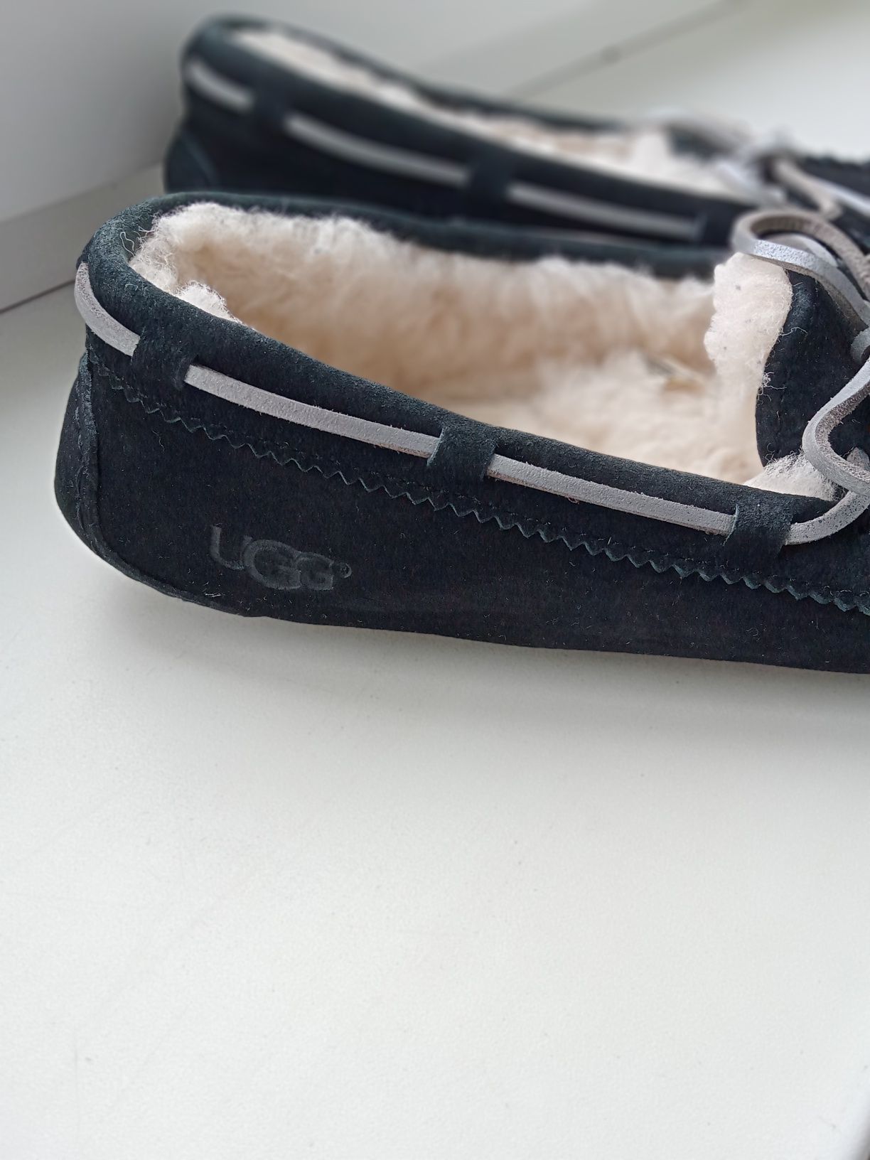 Мокасіни мокасини тапочки UGG Dakota metallic